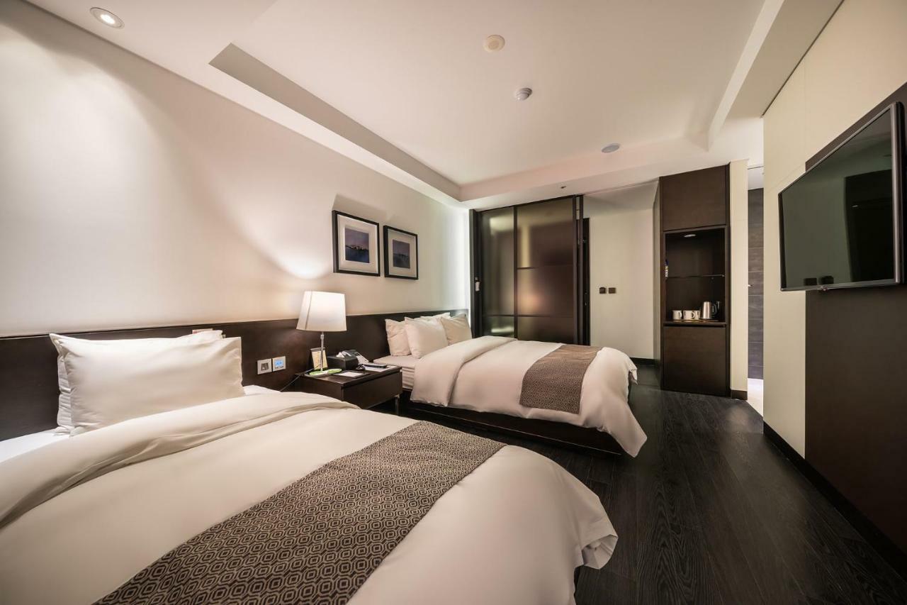 Hotel Iruda Аньян Екстер'єр фото